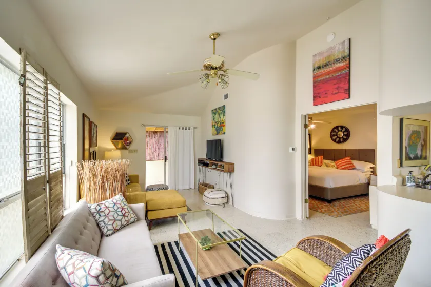 1 Block to Beach: Biloxi Hidden Gem w/ Gulf View - Image 1