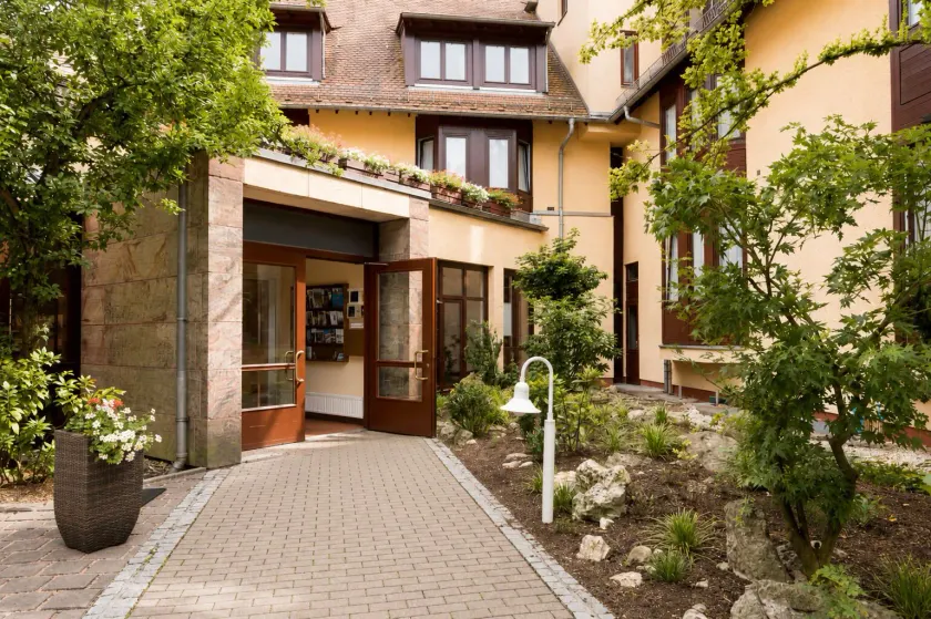 Sunday Hotel Nürnberg - Image 1