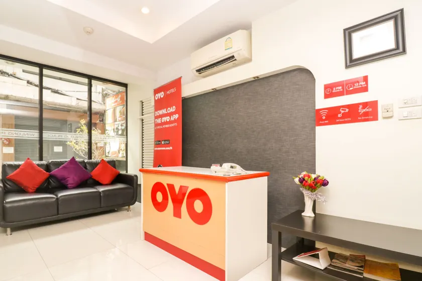 OYO 225 Premier Place Bangkok - Image 1