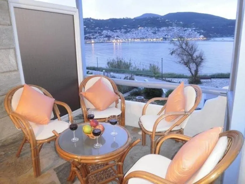 Karavos Sea View Apartments - Image 1