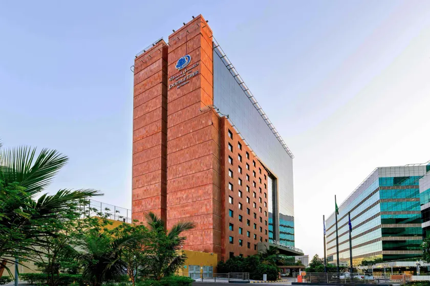 DoubleTree by Hilton Jeddah Al Andalus Mall - Image 1