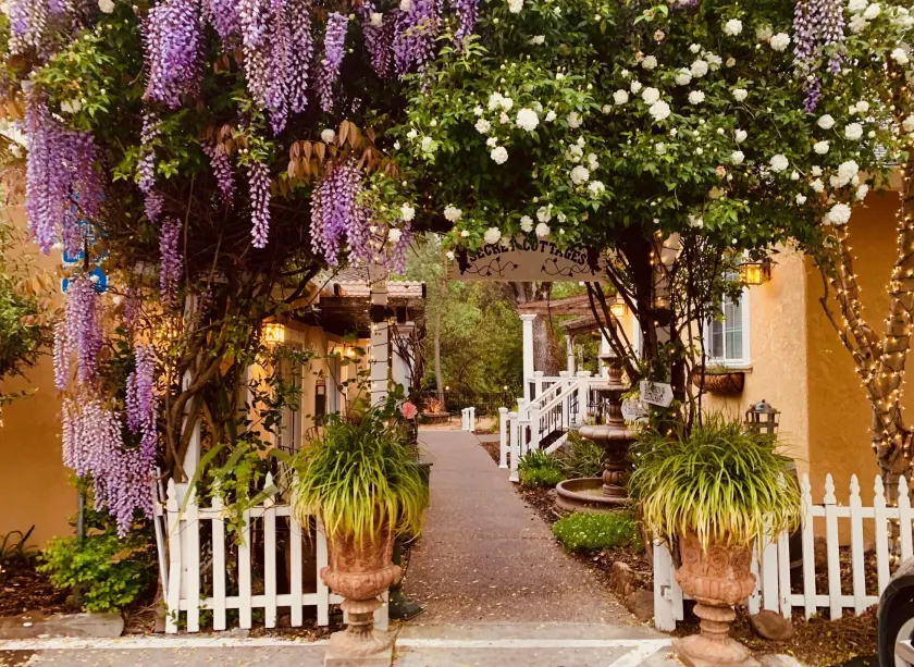 Glen Ellen Inn Secret Cottages - Image 1