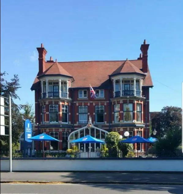 Regency Hotel - Image 1