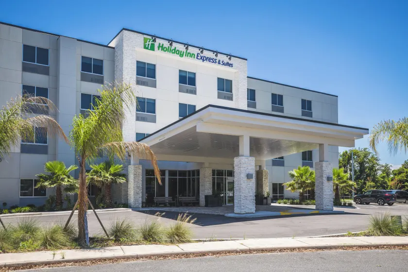 Holiday Inn Express & Suites Fernandina Beach Amelia Island by IHG - Image 1