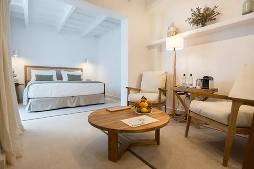 S'Hotelet d'es Born - Suites & SPA - Image 1
