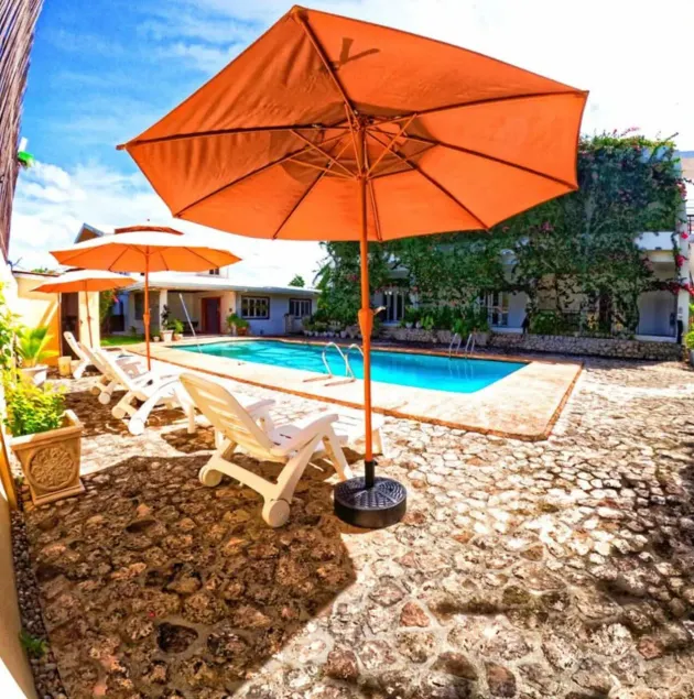 Divers Lodge Plumeria - Image 1