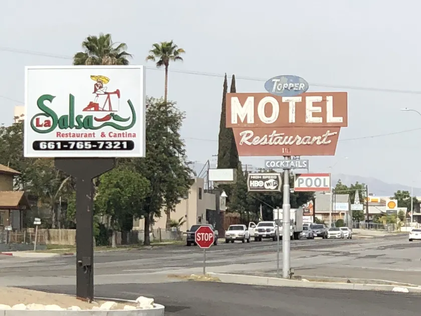 Topper Motel - Image 1