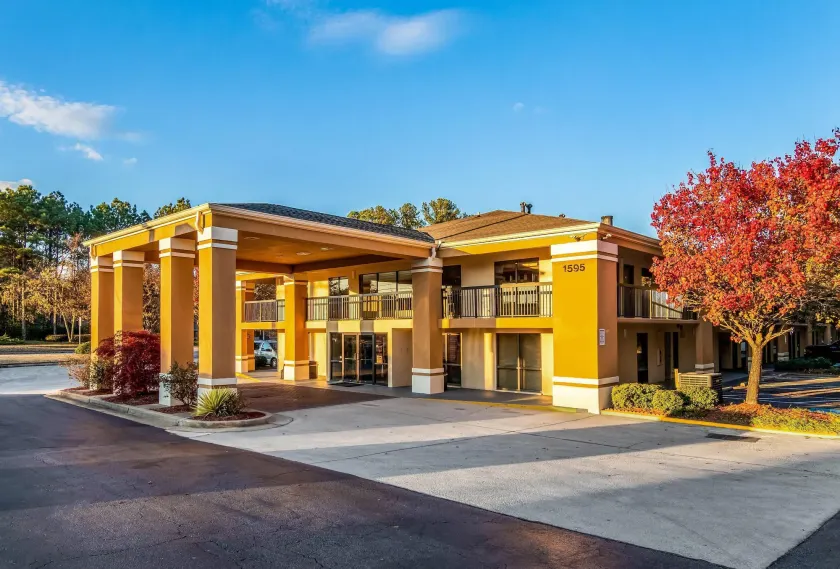 Quality Inn Stone Mountain - Image 1