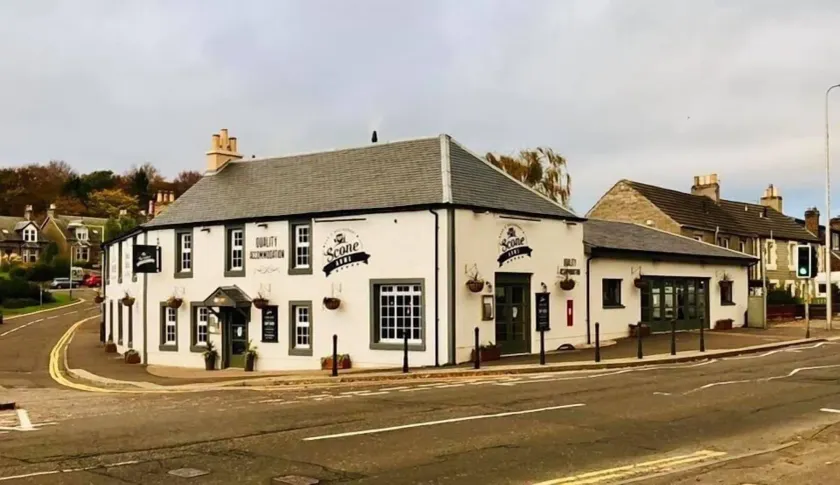 Scone Arms Hotel - Image 1