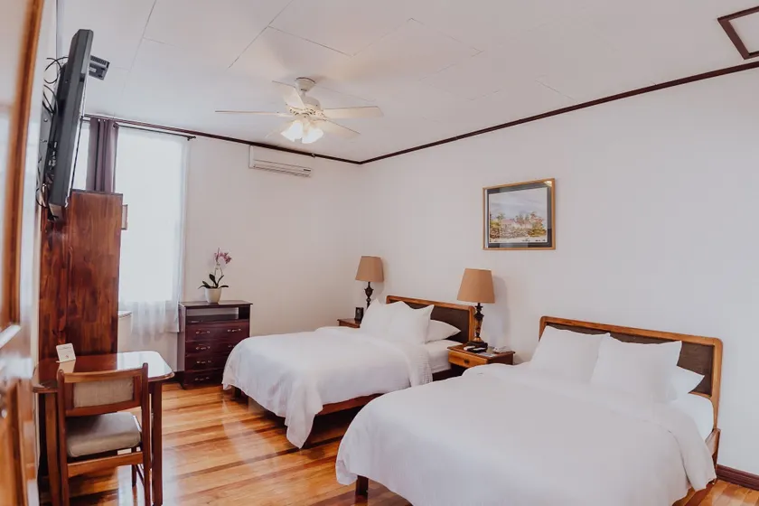 Hotel Dunn Inn - Image 1