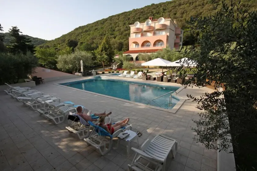 Hotel Carmen - Image 1