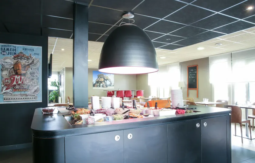 Hôtel Inn Design Laval - Image 1