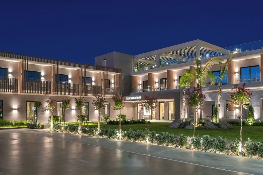 GRAND PATELLI - Image 1
