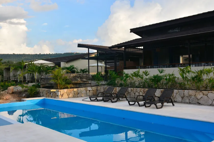 Gyrola Hotel Boutique & Spa By Victoria - Image 1