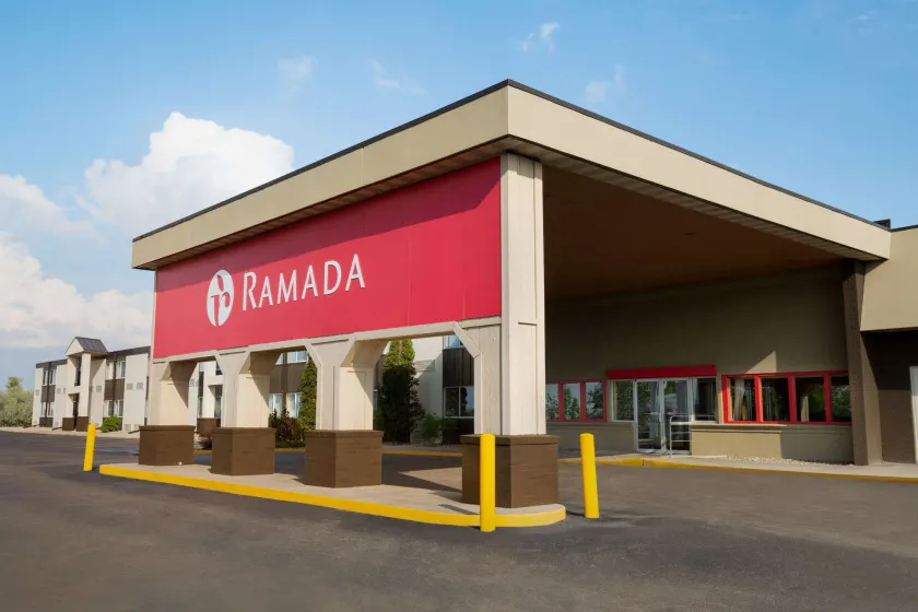 Ramada by Wyndham Bismarck - Image 1