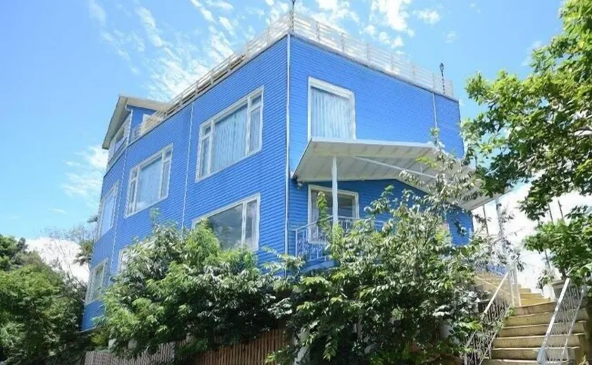 Warm House Hostel - Image 1