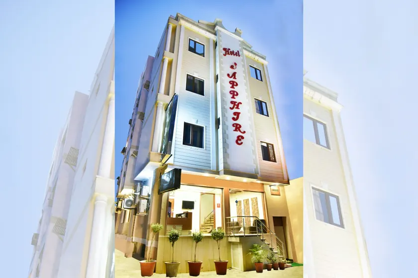 Hotel Sapphire Opposite Golden Temple - Image 1