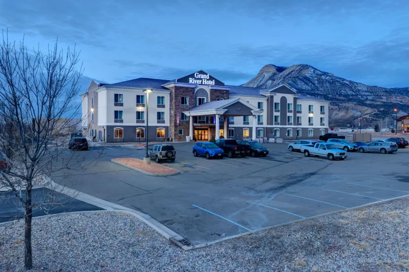 Grand River Hotel - Image 1