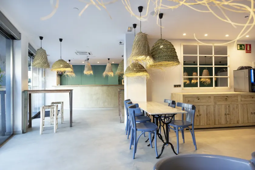 Hostal BCN Port - Image 1