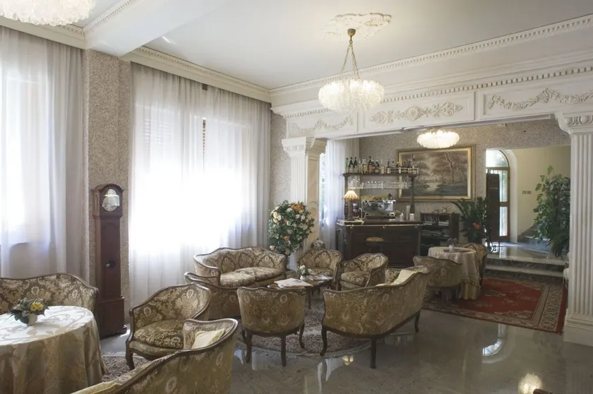 Hotel Patria - Image 1