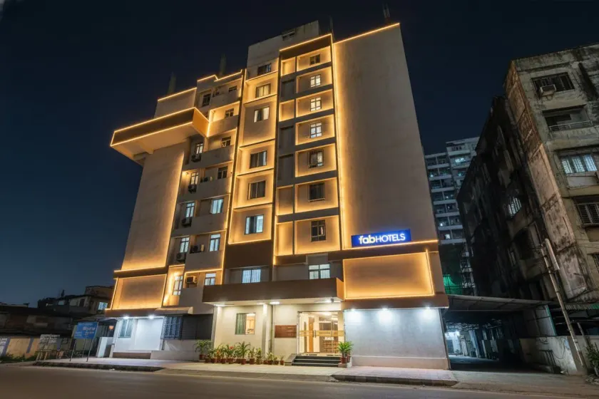 FabHotel Well Back - Image 1