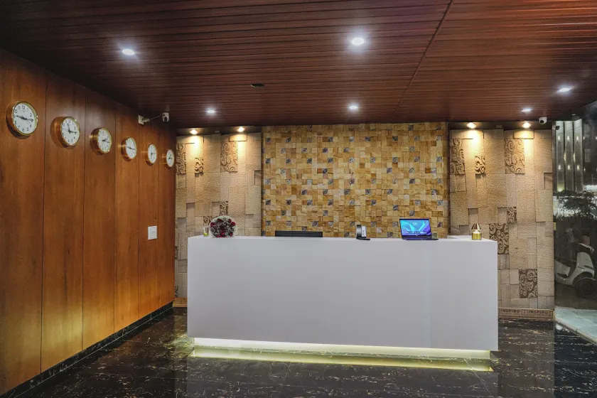 Merry Inn Luxe Suites Near KIAL - Reception