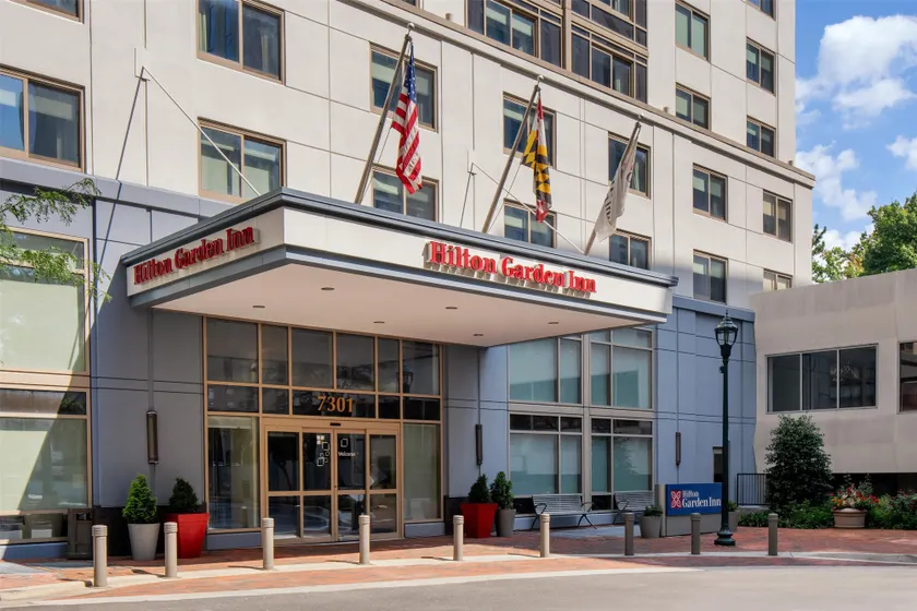 Hilton Garden Inn Bethesda Downtown - Image 1