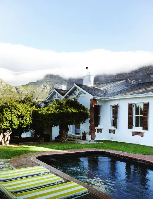 InAweStays Holiday Homes - Image 1