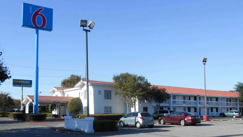 Motel 6-Garland, TX - Northeast Dallas - Image 1