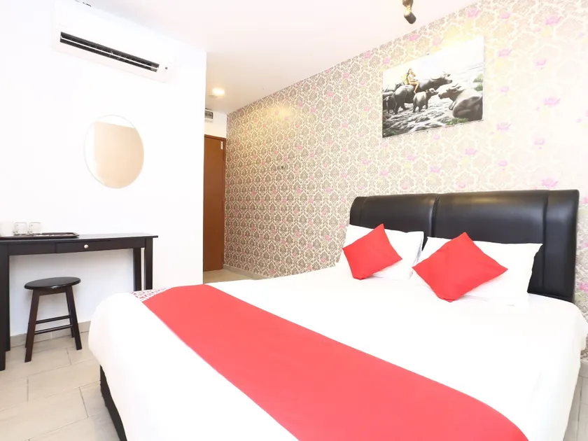 OYO 718 Mr J Hotel Wakaf Che Yeh 1 - Image 1