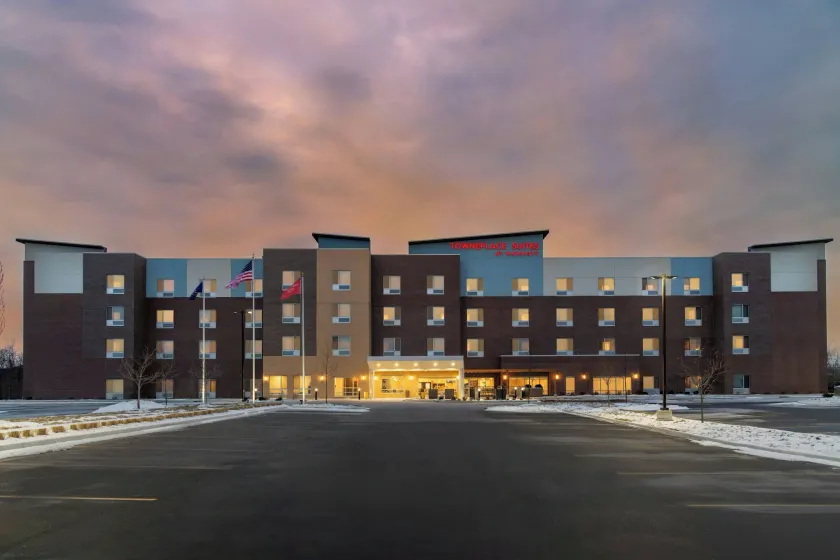 TownePlace Suites by Marriott Detroit Taylor - Image 1