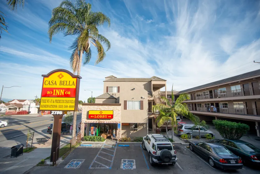 Casa Bella Inn- Huntington Park - Image 1