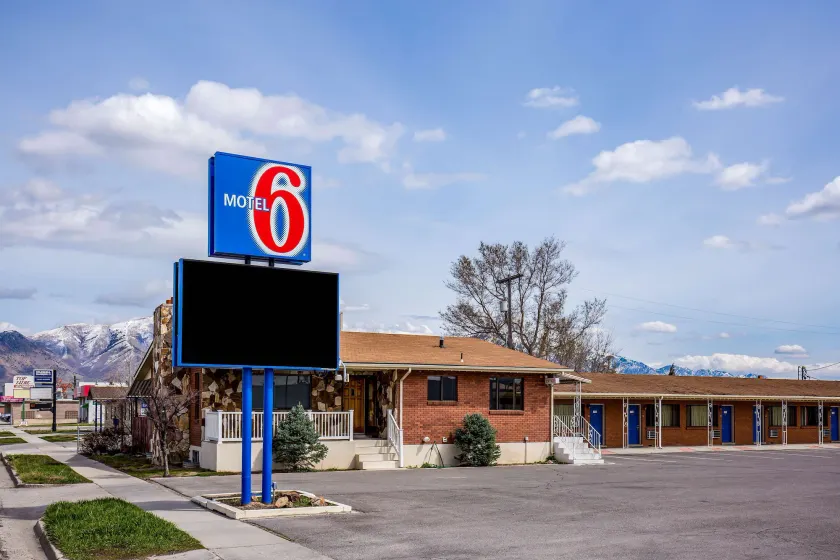 Motel 6 Tremonton, Utah - Image 1