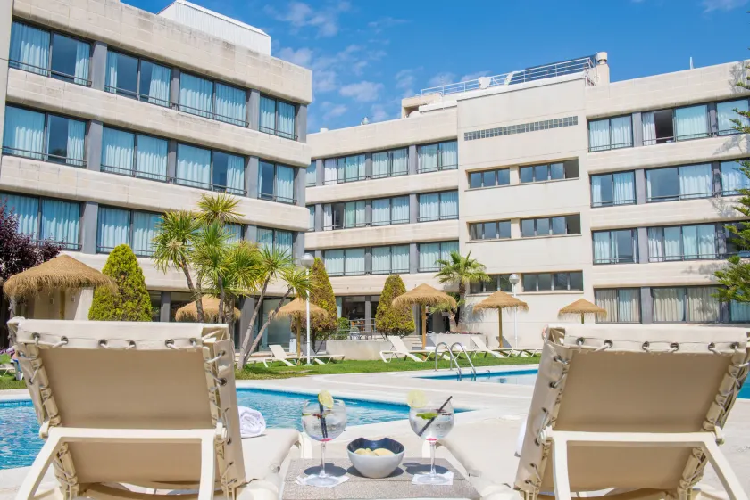 Atenea Park Suites & Apartments - Image 1