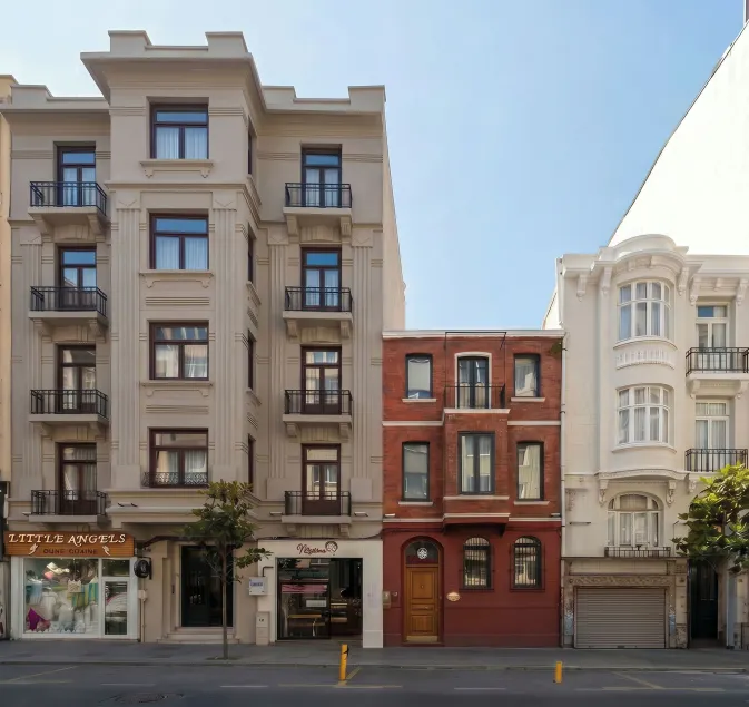 Monev Suites Hotel - Image 1