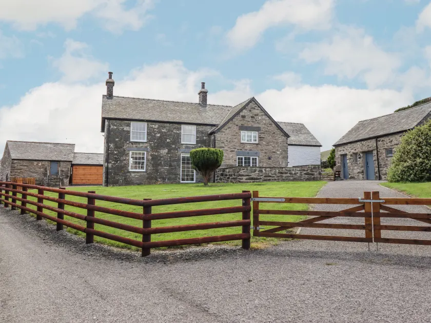 Plas Iolyn - Image 1