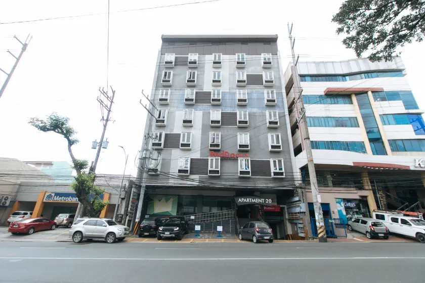RedDoorz Plus at Kamuning Quezon City - Image 1