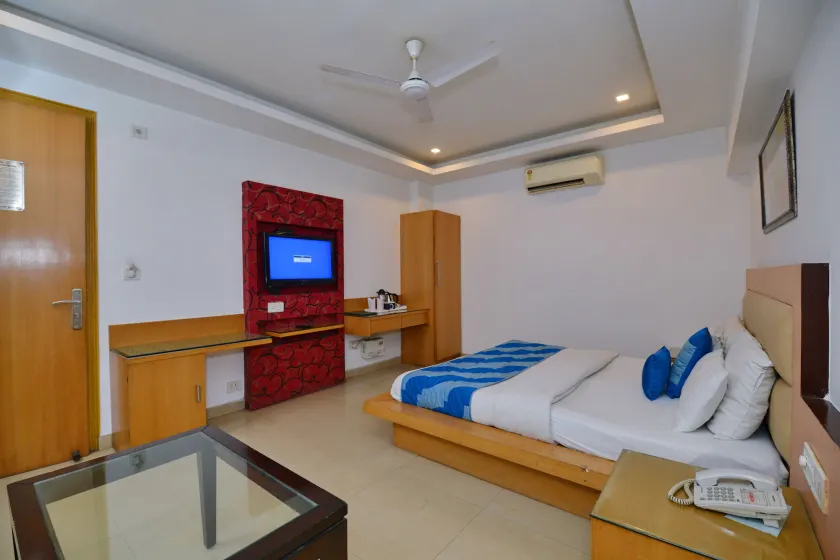 Hotel White Pearl - Image 1