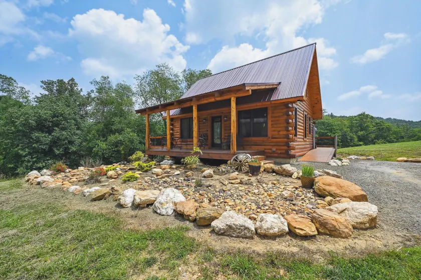 Modern Willis Cabin Retreat: 24-Acre Working Farm! - Image 1