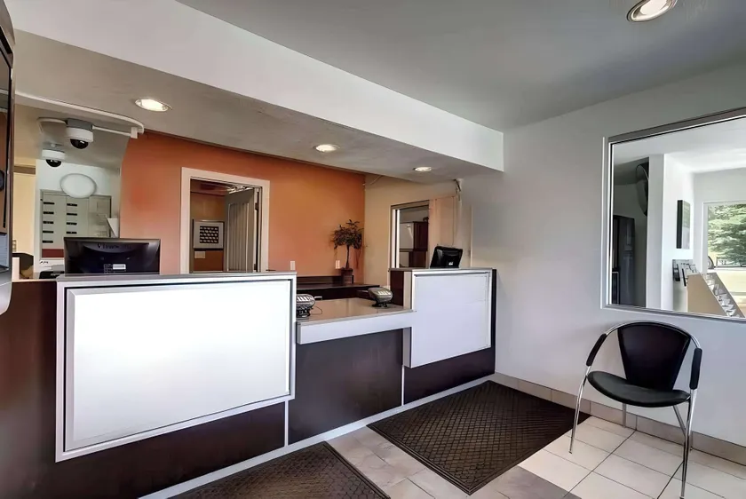 Econo Lodge Midvale - Image 1