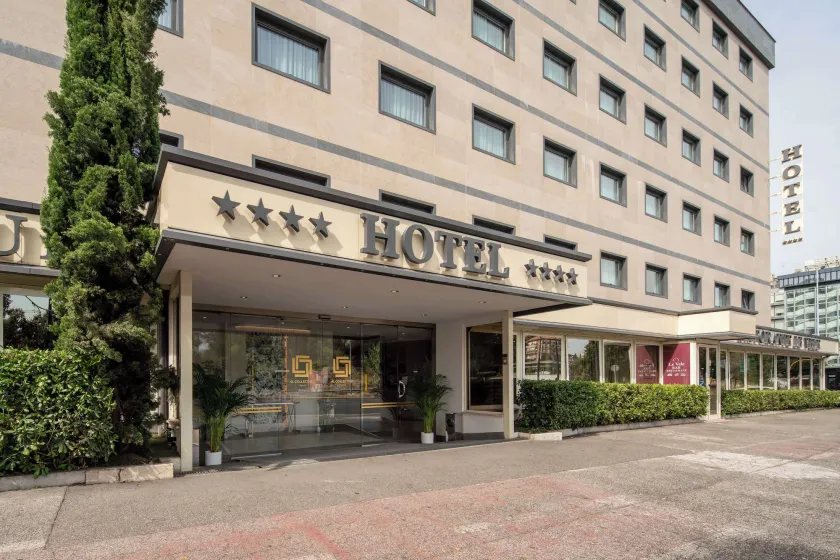 Hotel American Palace Eur - Image 1