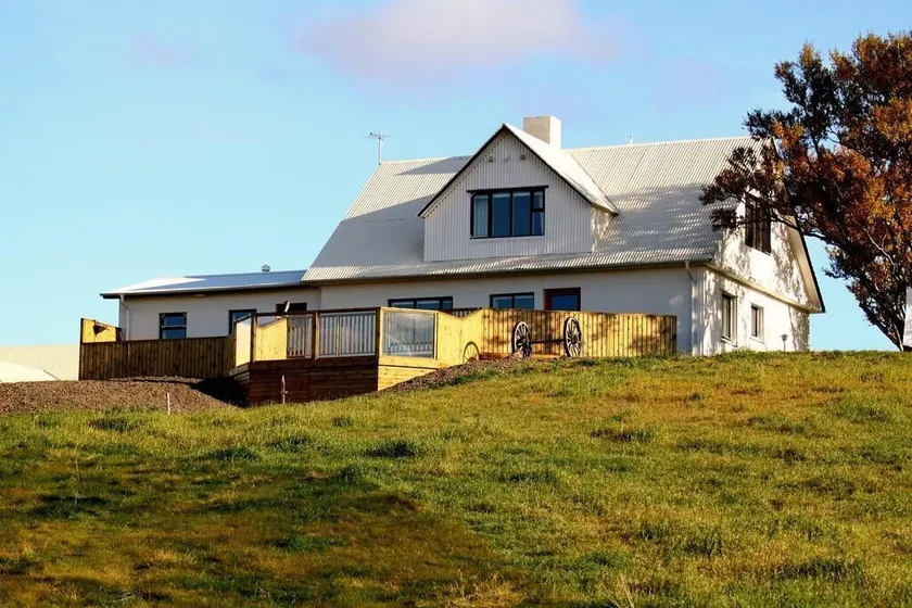 Guesthouse Steindórsstadir, West Iceland - Image 1