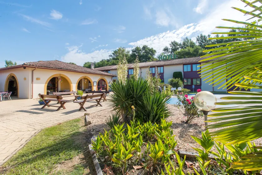 Logis Hôtel Restaurant Solenca - Image 1