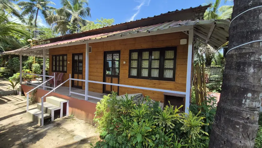 Furtado's Beach Resort - Image 1