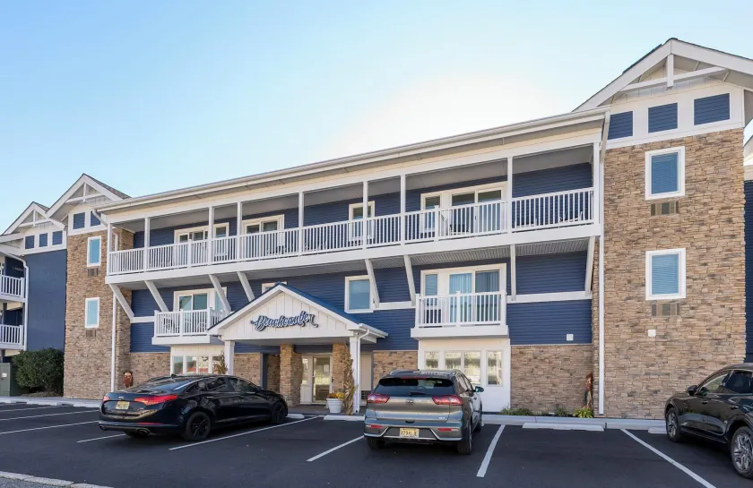 Beachcomber Resort - Image 1