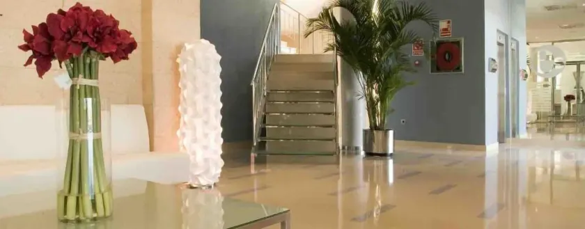 Executive Sport - Interior entrance