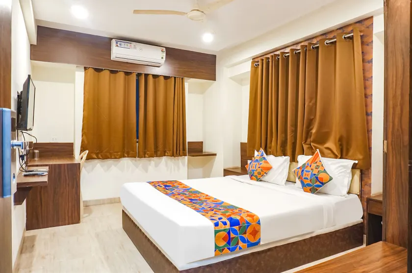 Fabhotel Hibiscus - Image 1
