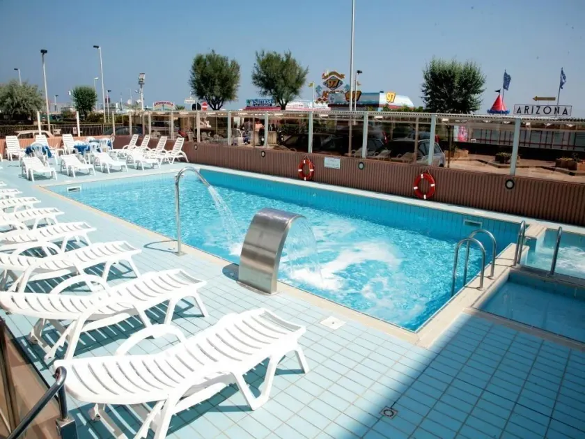 Hotel Arizona - Image 1