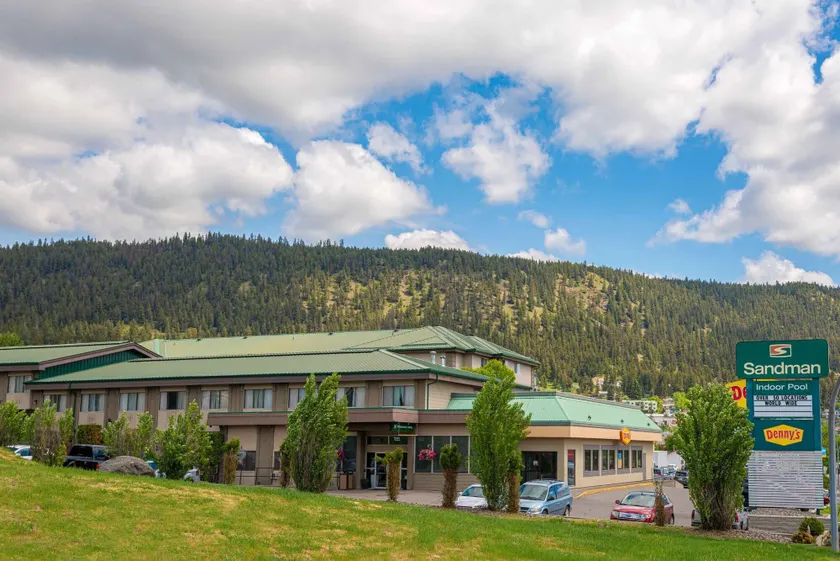 Sandman Hotel & Suites Williams Lake - Image 1