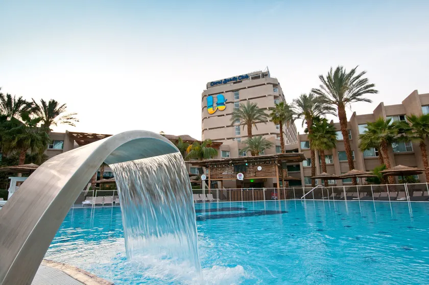U Coral Beach Club Eilat – Ultra All inclusive - Image 1